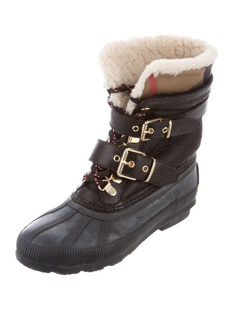 burberry fur snow boots